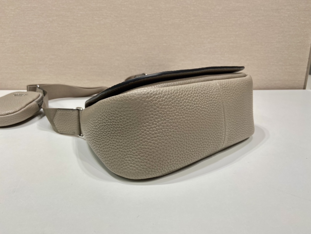 Pra*a 1bd293 crossbody bag -24*17*9.5cm