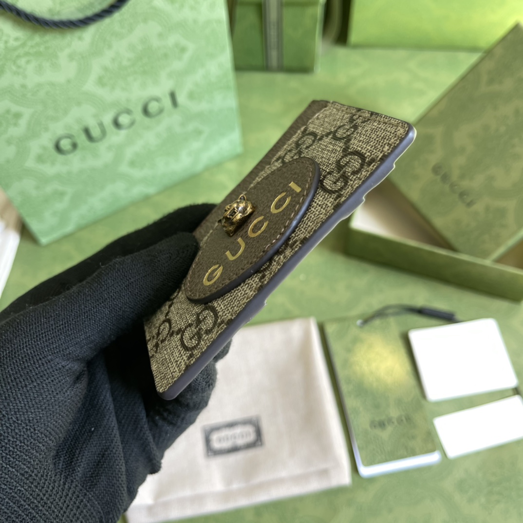 G*u*i wallet-10*7.5cm