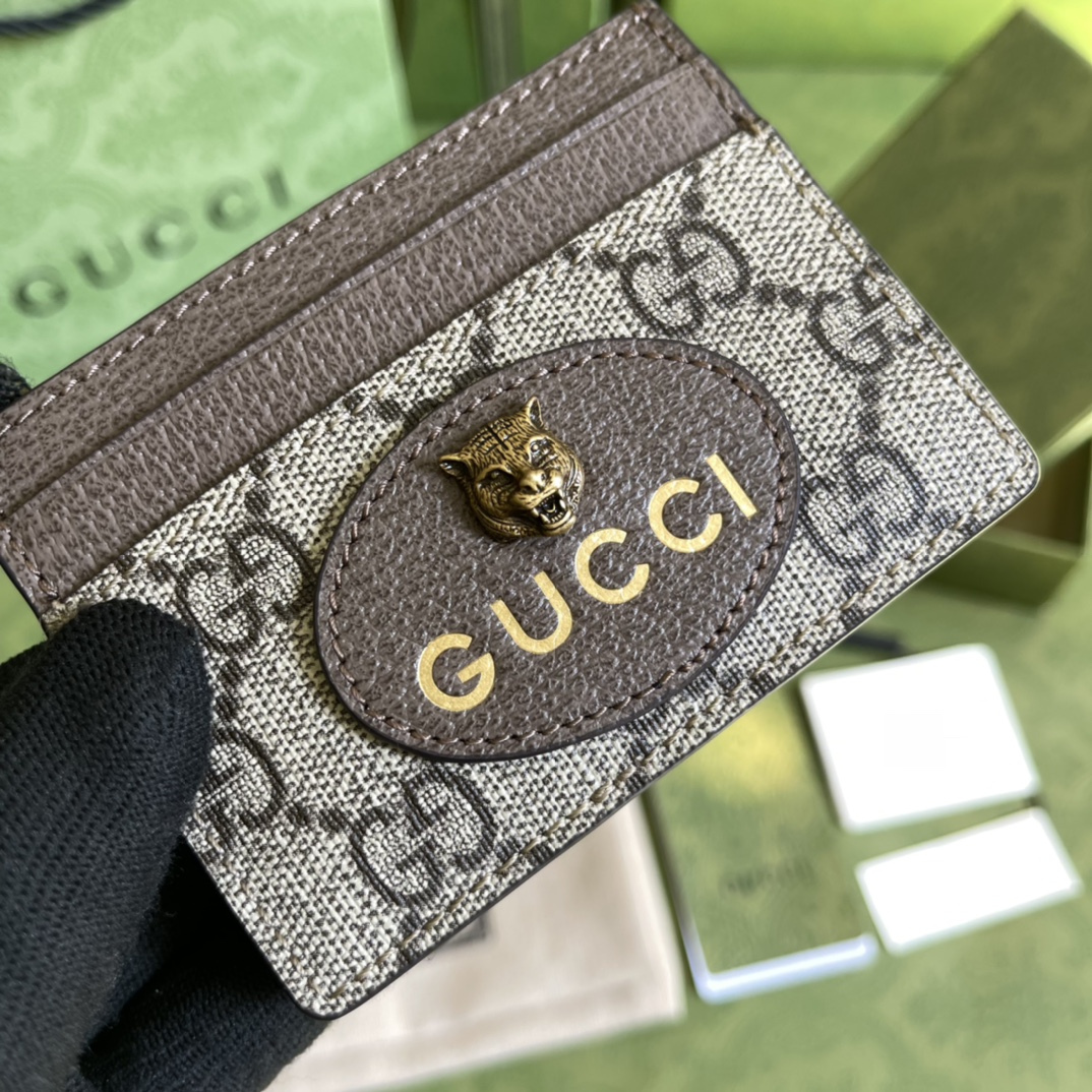 G*u*i wallet-10*7.5cm
