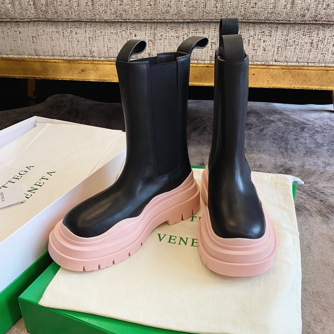 Bo*te*ga ve*ne*ta boots