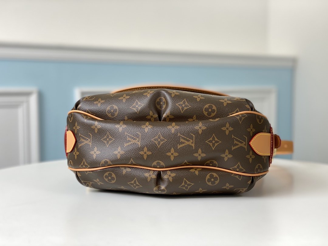 l**is V*t*n tulum handbags-34x28x14cm