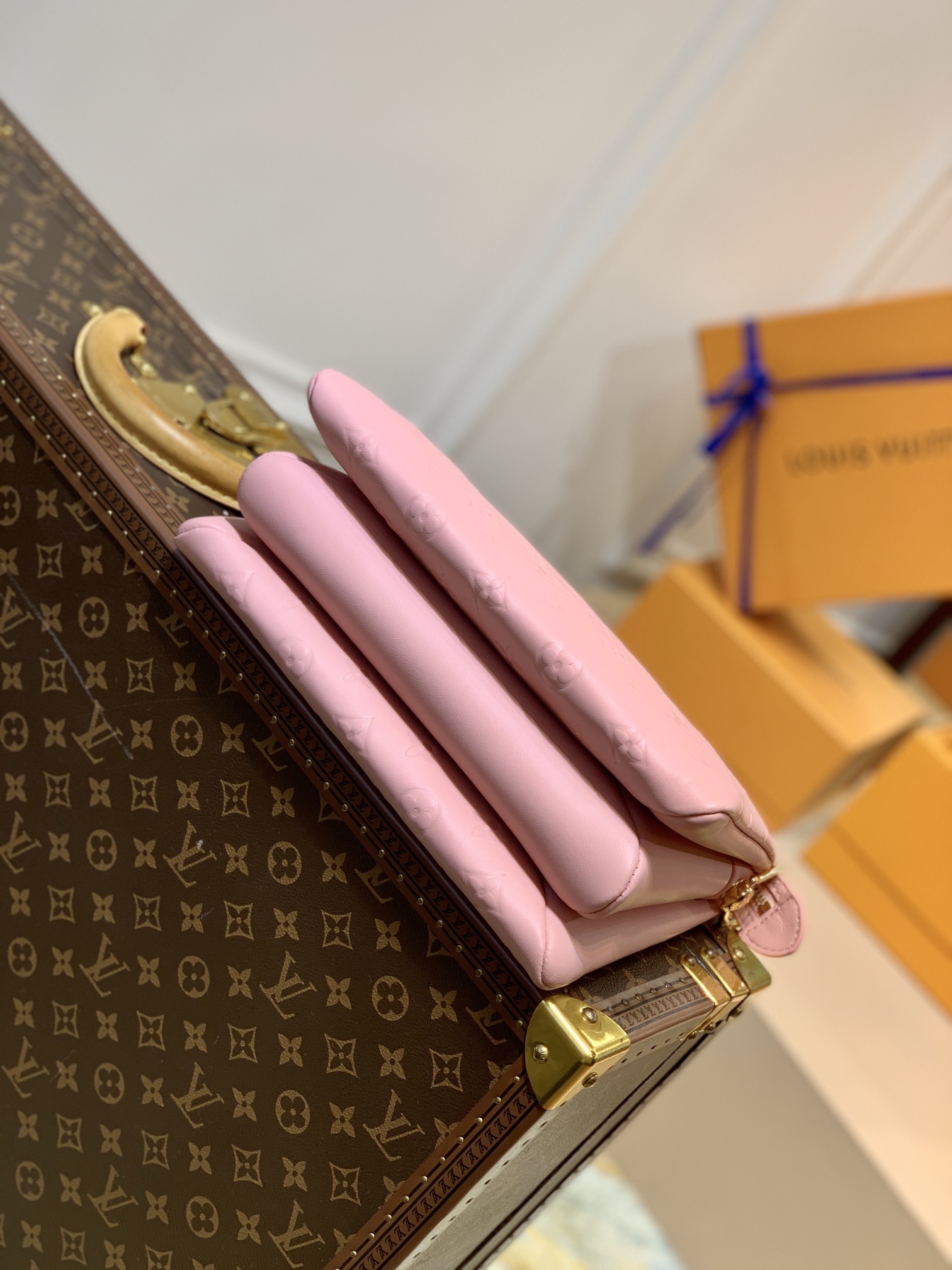 l**is V*t*n coussin handbags-26*20*12cm