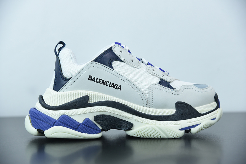 Ba*len*cia*ga triple s