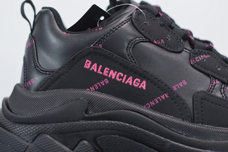 Ba*len*cia*ga triple s