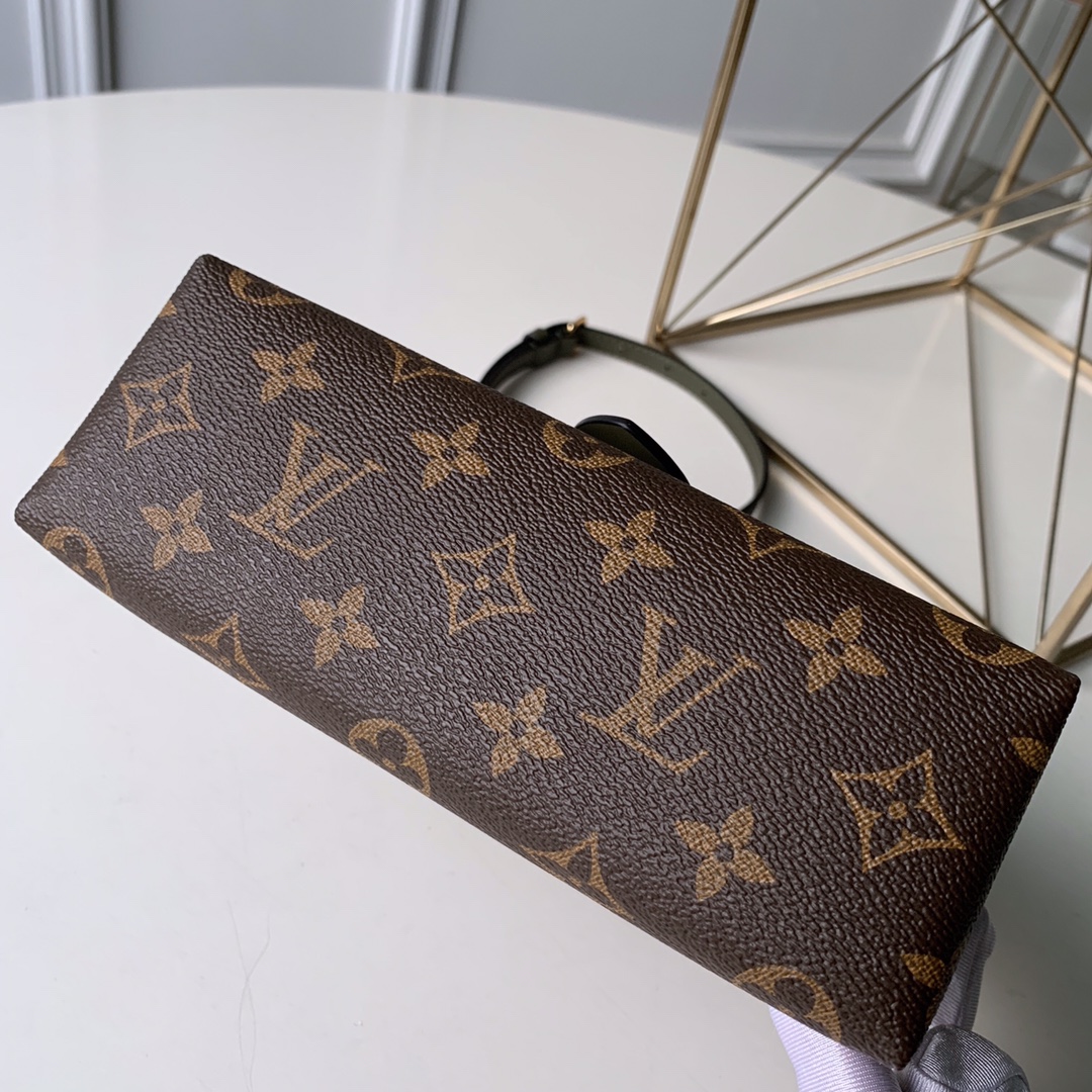 l**is V*t*n locky bb bag -21* 17.0*8cm