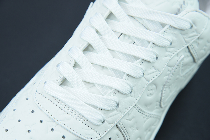 l**is V*t*n&nike air force 1 low