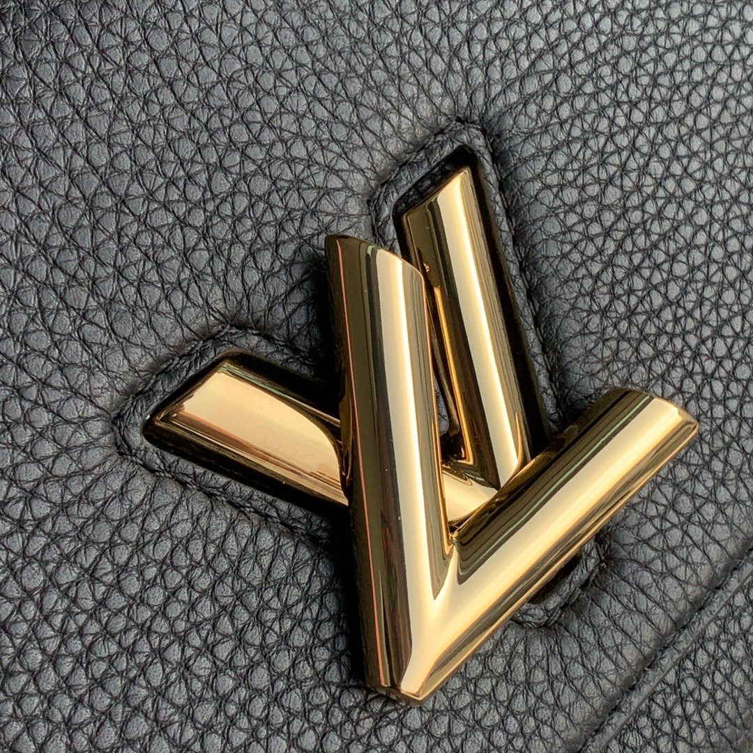 l**is V*t*n twist one handle-17.0 x 25.0 x 11cm