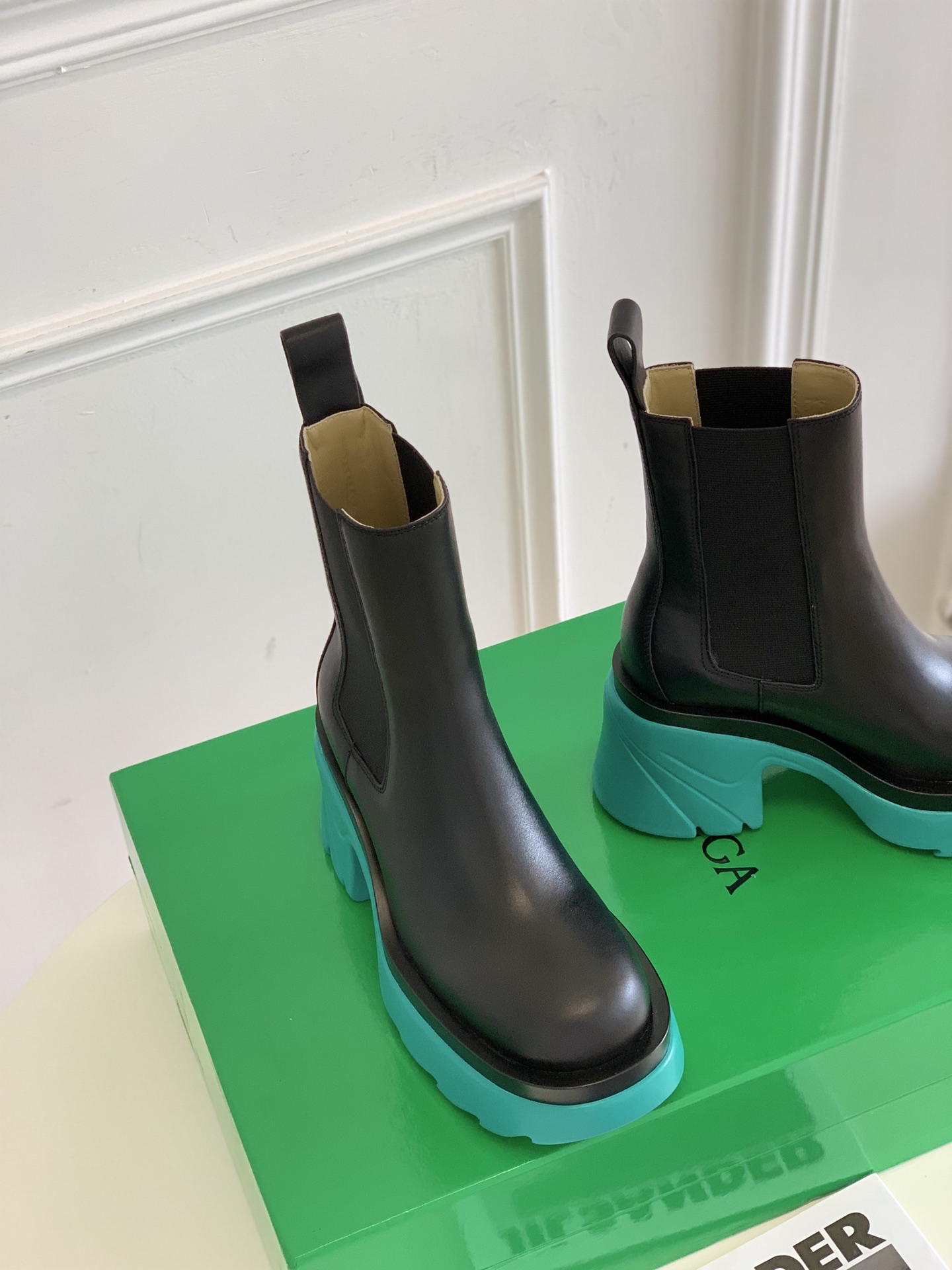 Bo*te*ga ve*ne*ta boots