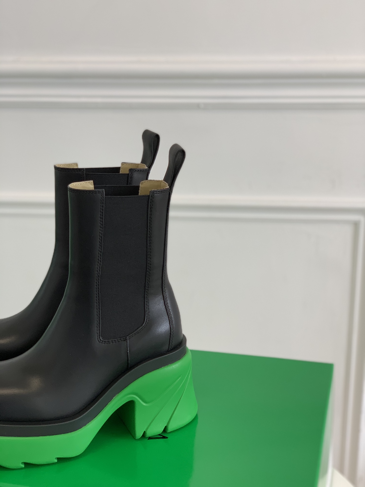 Bo*te*ga ve*ne*ta boots