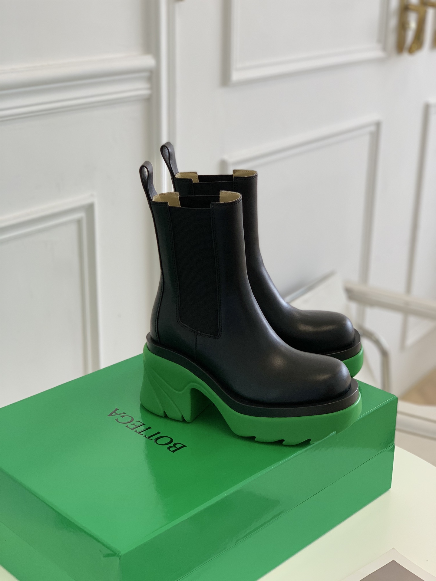 Bo*te*ga ve*ne*ta boots