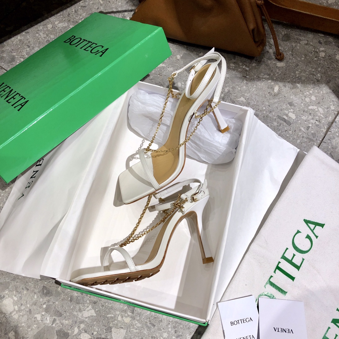 Bo*te*ga ve*ne*ta 2021ss heels