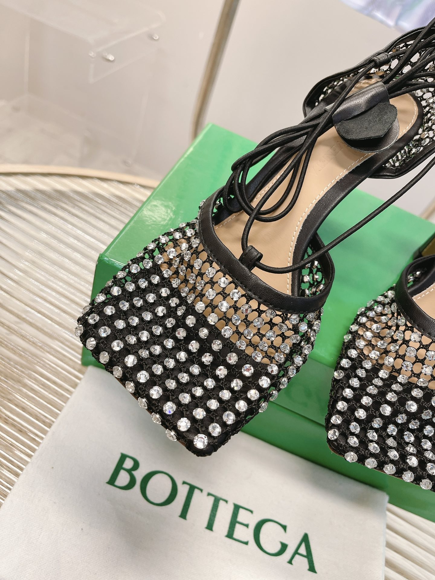 Bo*te*ga ve*ne*ta heels