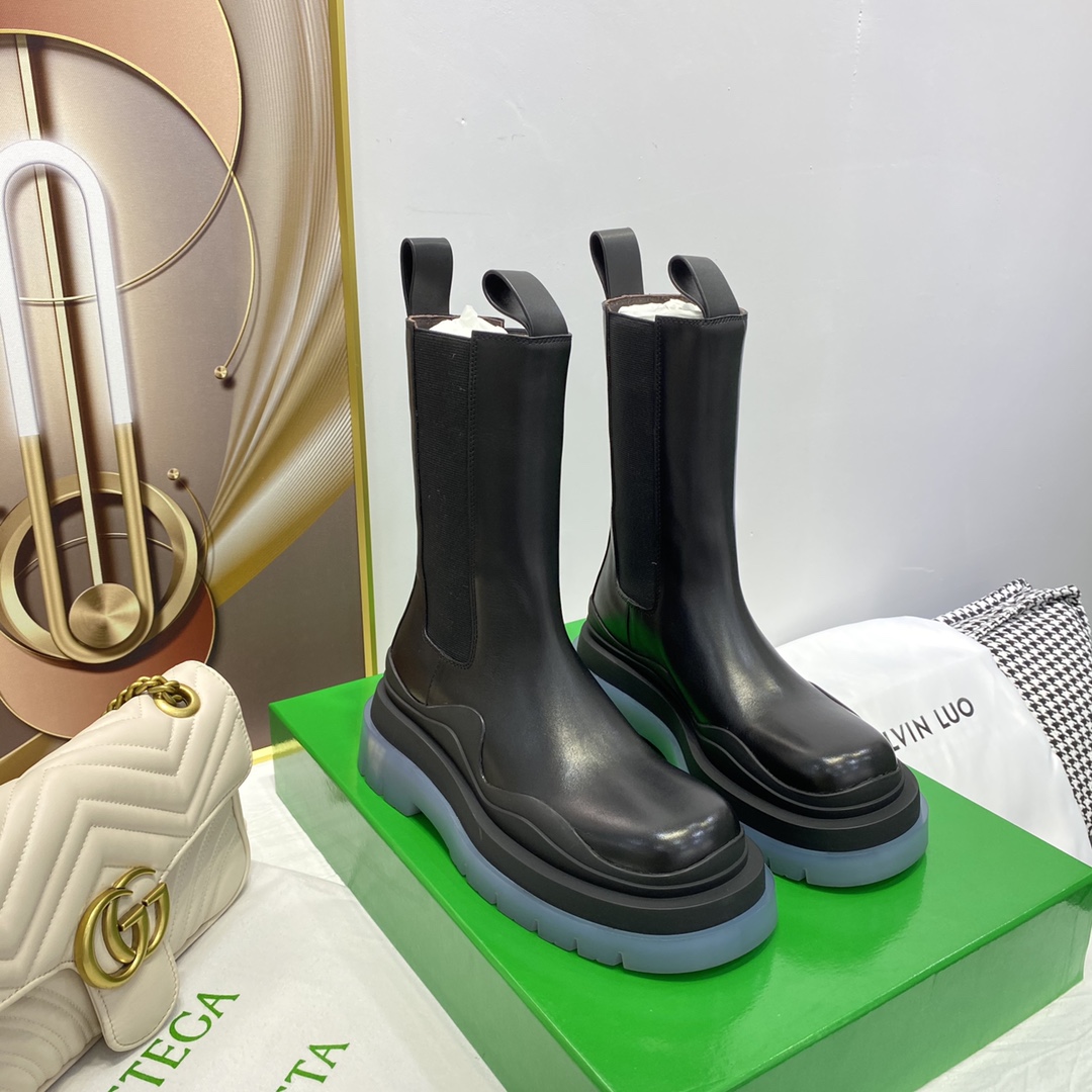 Bo*te*ga ve*ne*ta boots
