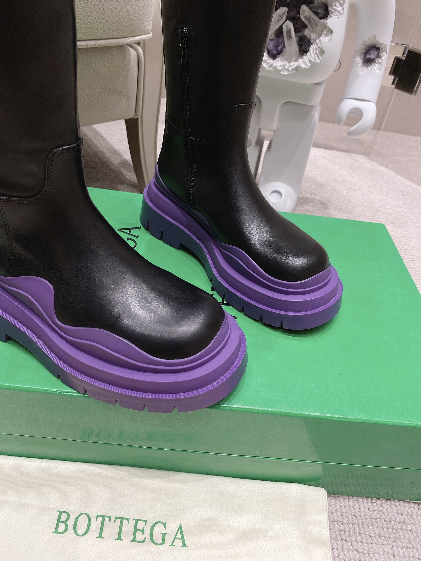 Bo*te*ga ve*ne*ta boots