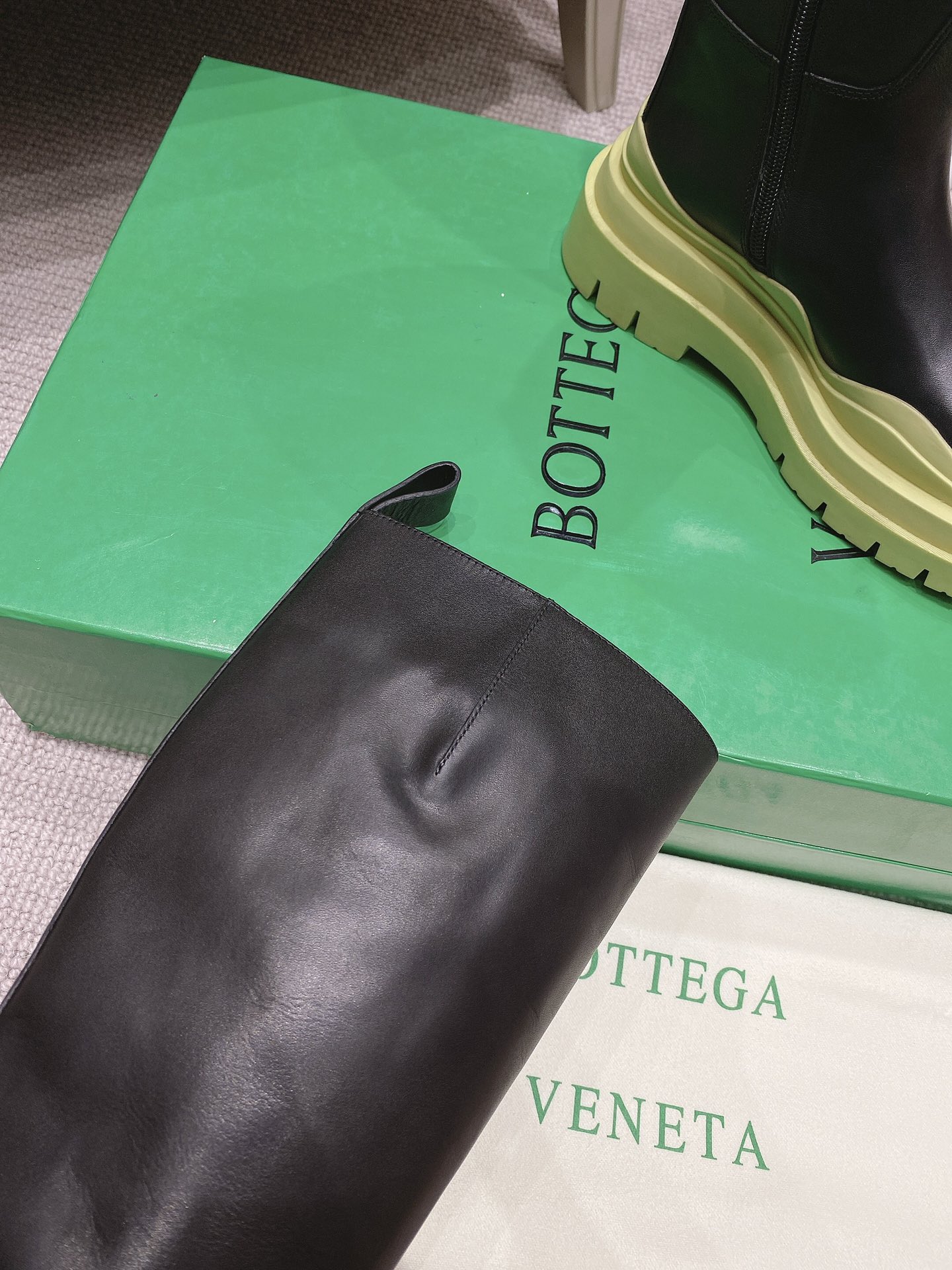 Bo*te*ga ve*ne*ta boots
