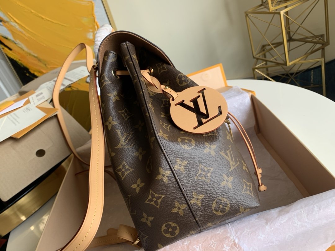 l**is V*t*n montsouris backpack-27.5 x 33.0 x 14.cm