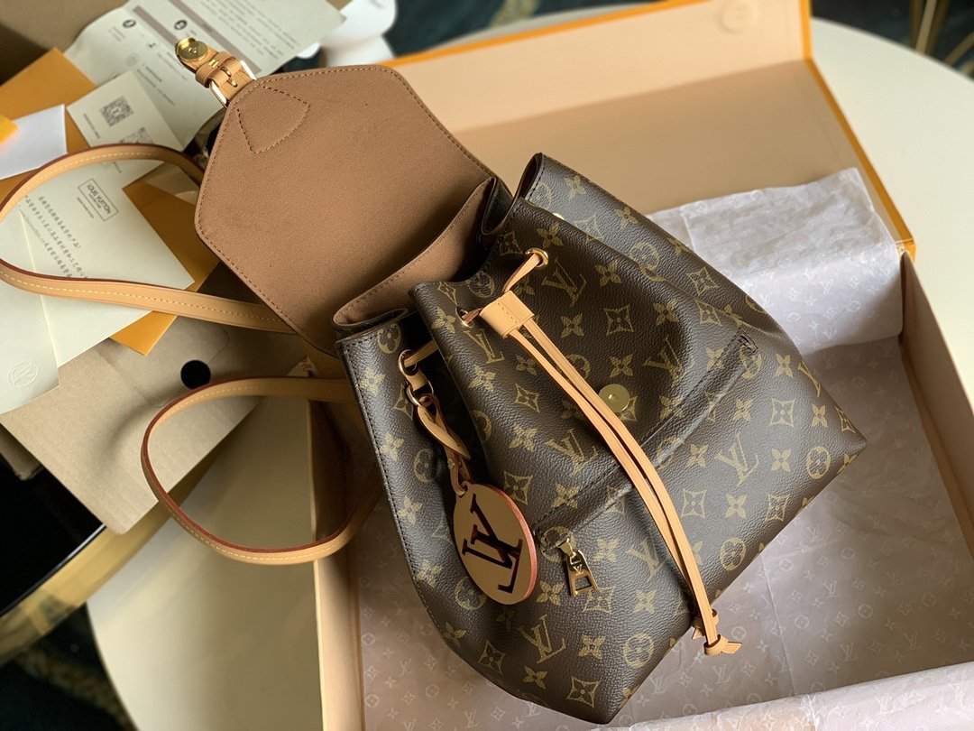 l**is V*t*n montsouris backpack-27.5 x 33.0 x 14.cm
