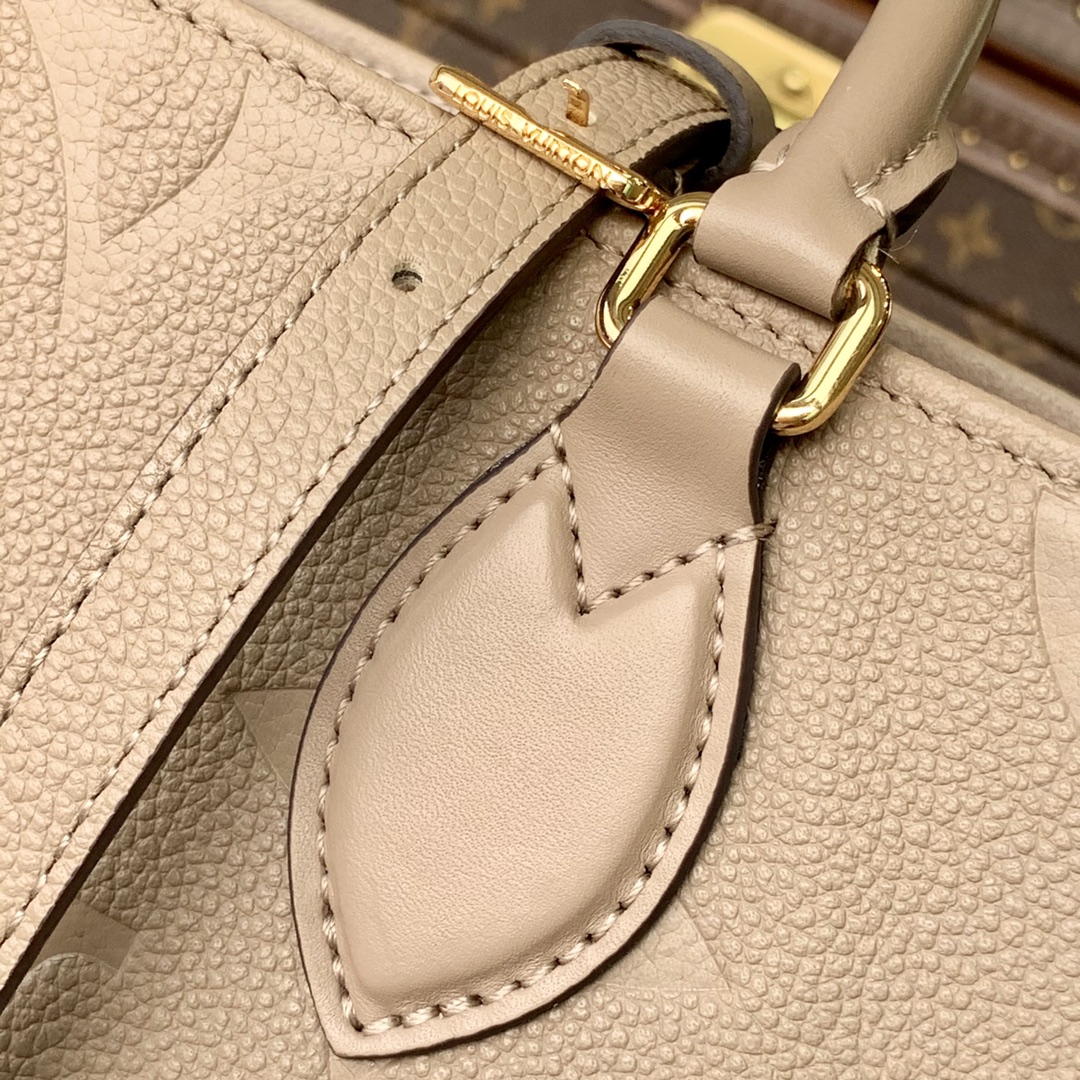 l**is V*t*n onthego handbag-28*11*19cm