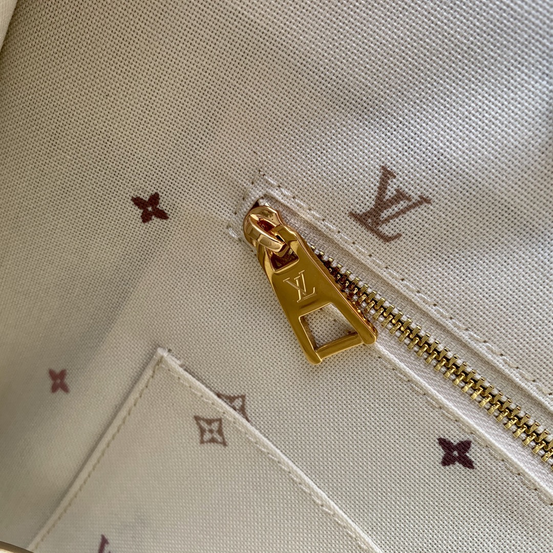 l**is V*t*n onthego handbag-25*19*11.5 cm