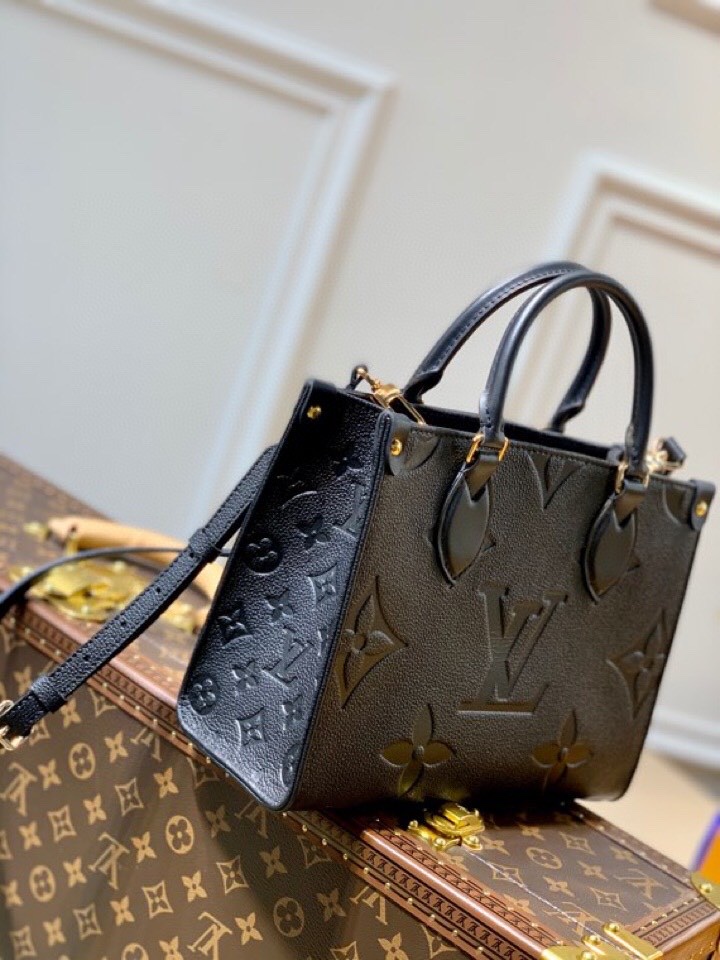 l**is V*t*n onthego handbag-25*19*11cm