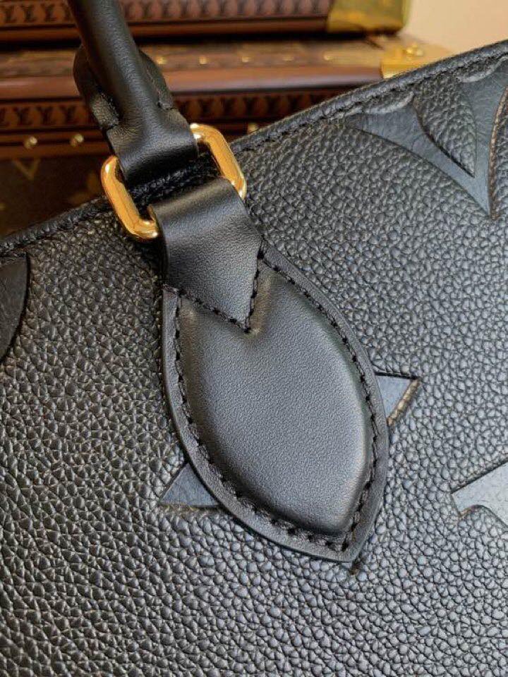 l**is V*t*n onthego handbag-25*19*11cm