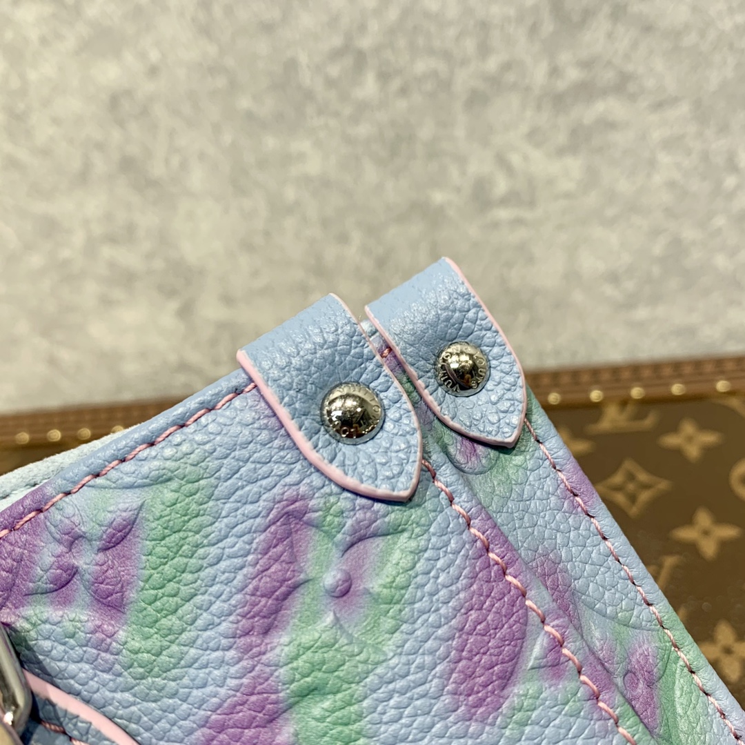 l**is V*t*n onthego handbag-25*19*11.5 cm