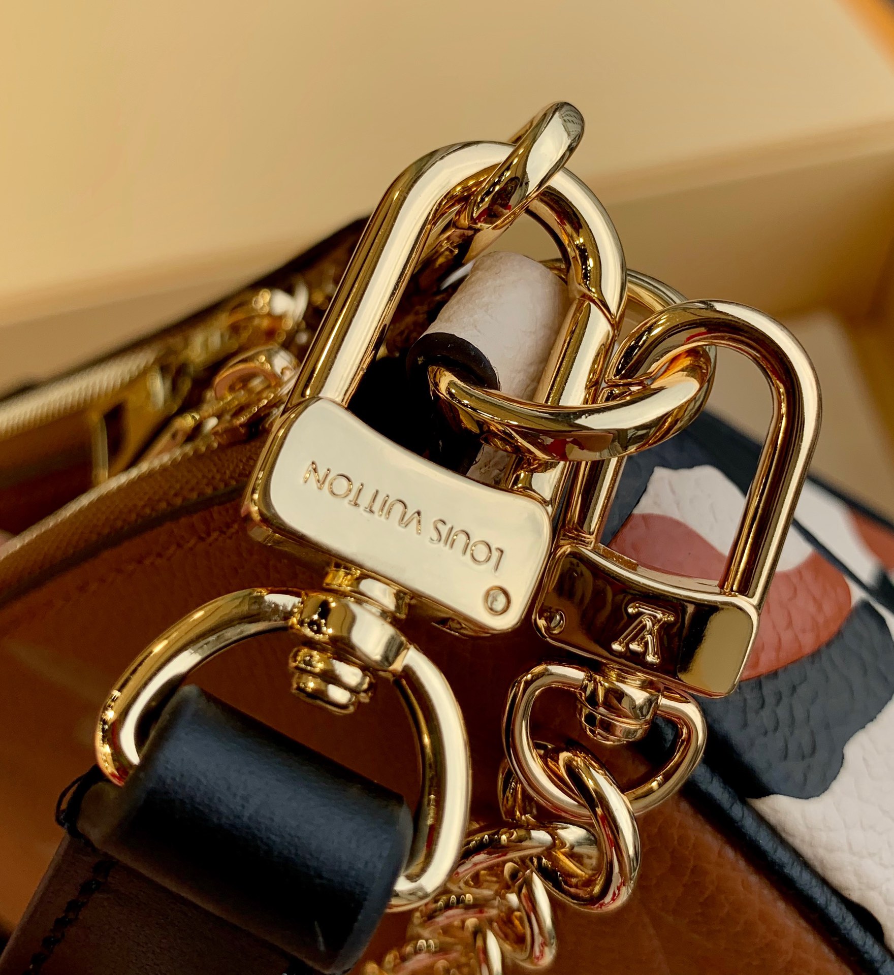 l**is V*t*n multi pochette accessoires-25*13&20*11*10cm