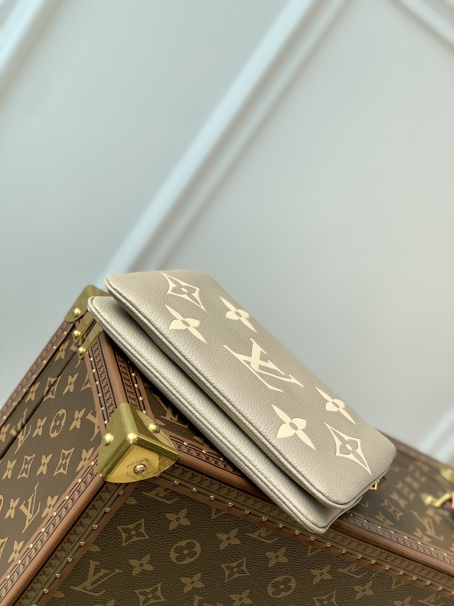 l**is V*t*n m80084 pochette double zip bag -20*12.5*3cm