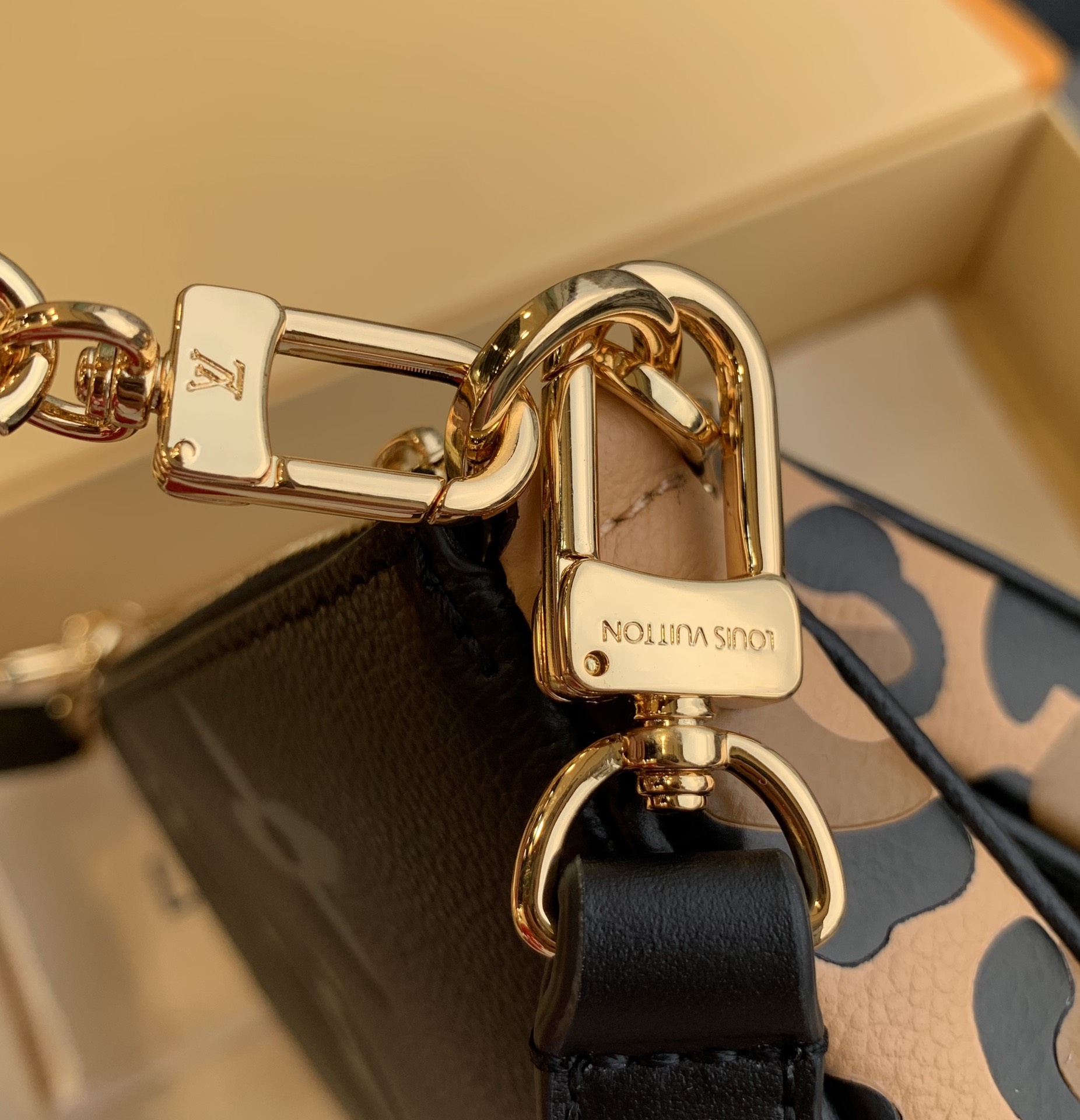 l**is V*t*n multi pochette accessoires-25*13&20*11*10cm