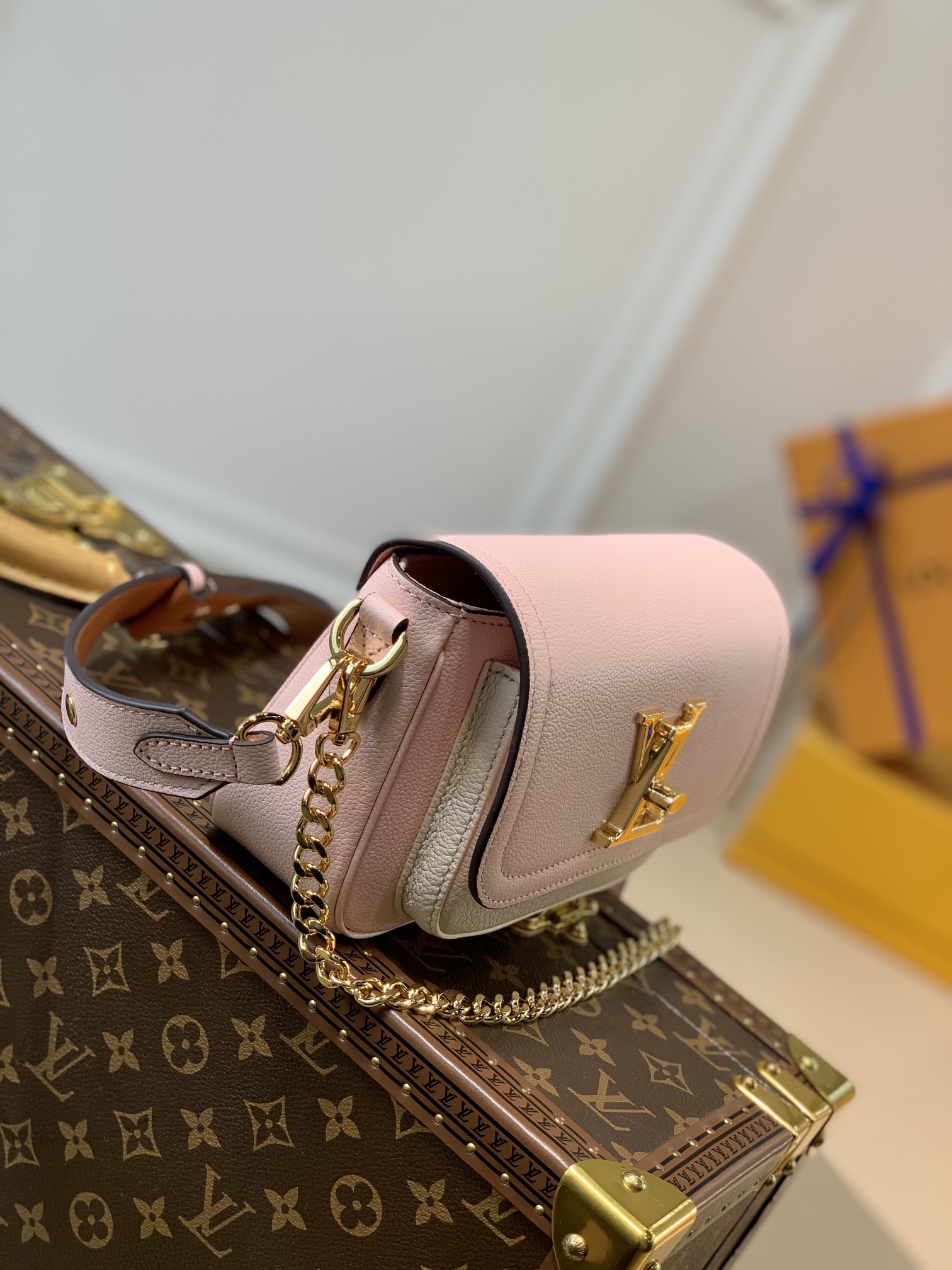 l**is V*t*n lockme tender handbags pm- m58554-19*13*8cm