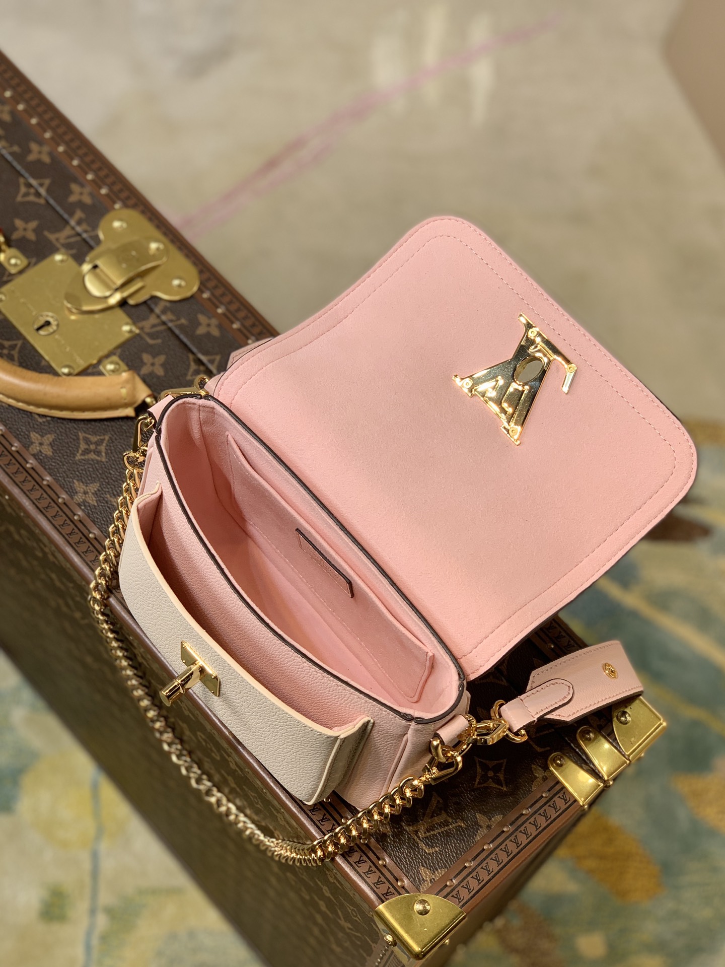 l**is V*t*n lockme tender handbags pm- m58554-19*13*8cm