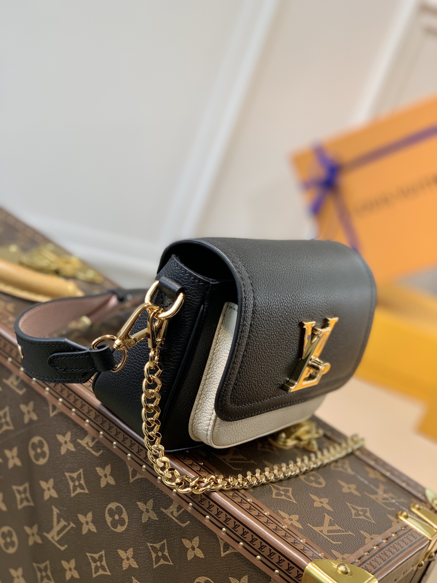 l**is V*t*n lockme tender handbags pm- m58554-19*13*8cm