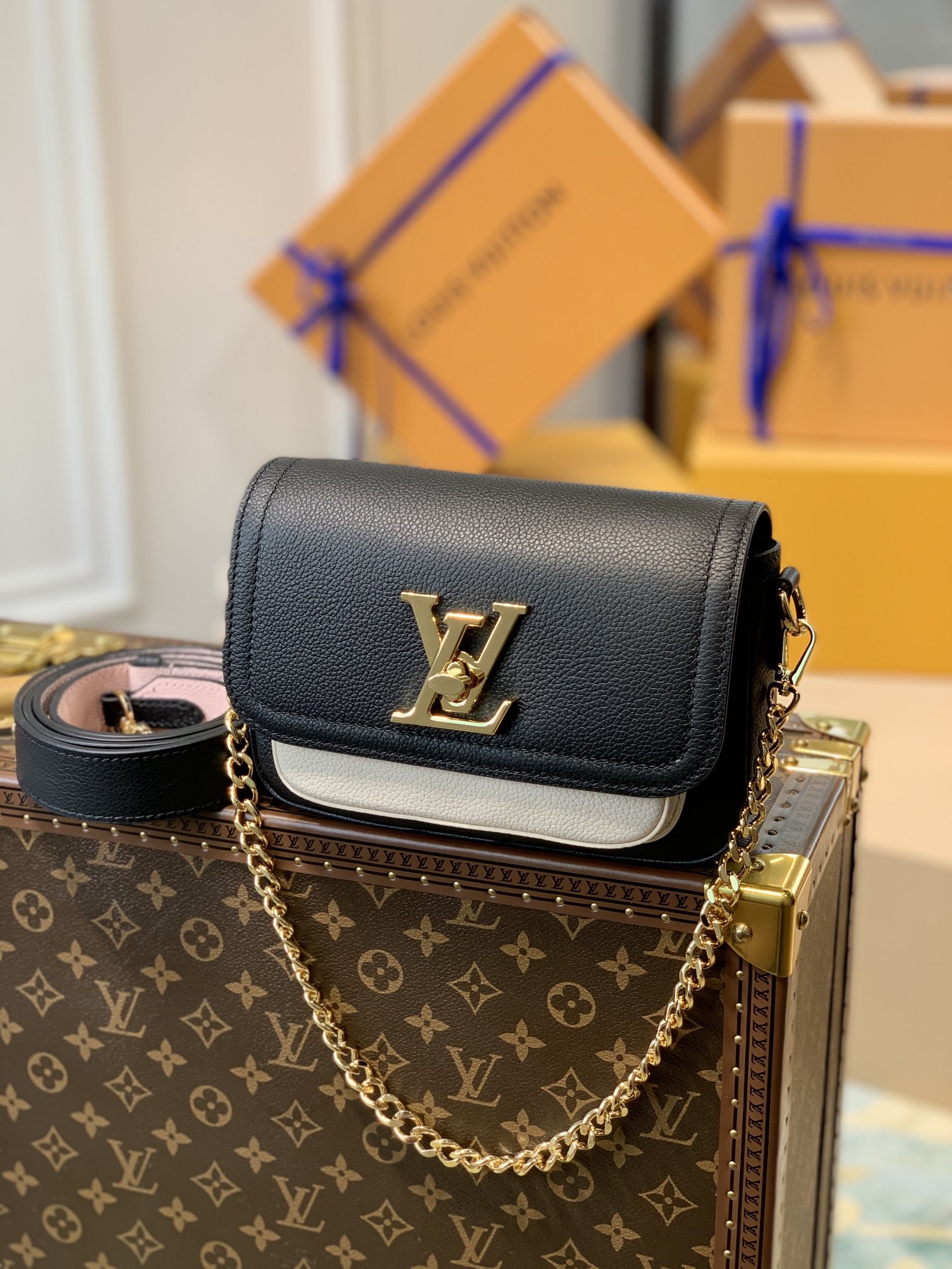 l**is V*t*n lockme tender handbags pm- m58554-19*13*8cm