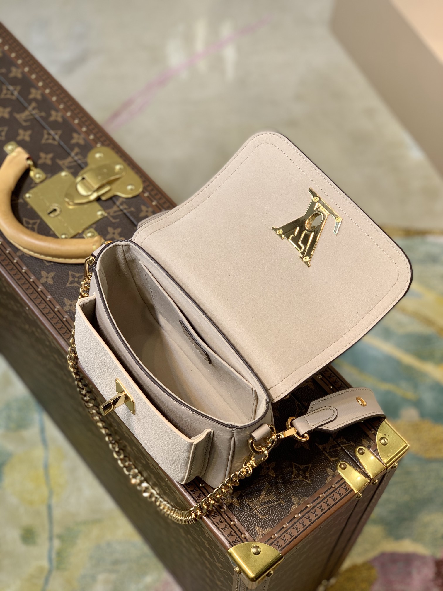 l**is V*t*n lockme tender handbags pm- m58554-19*13*8cm