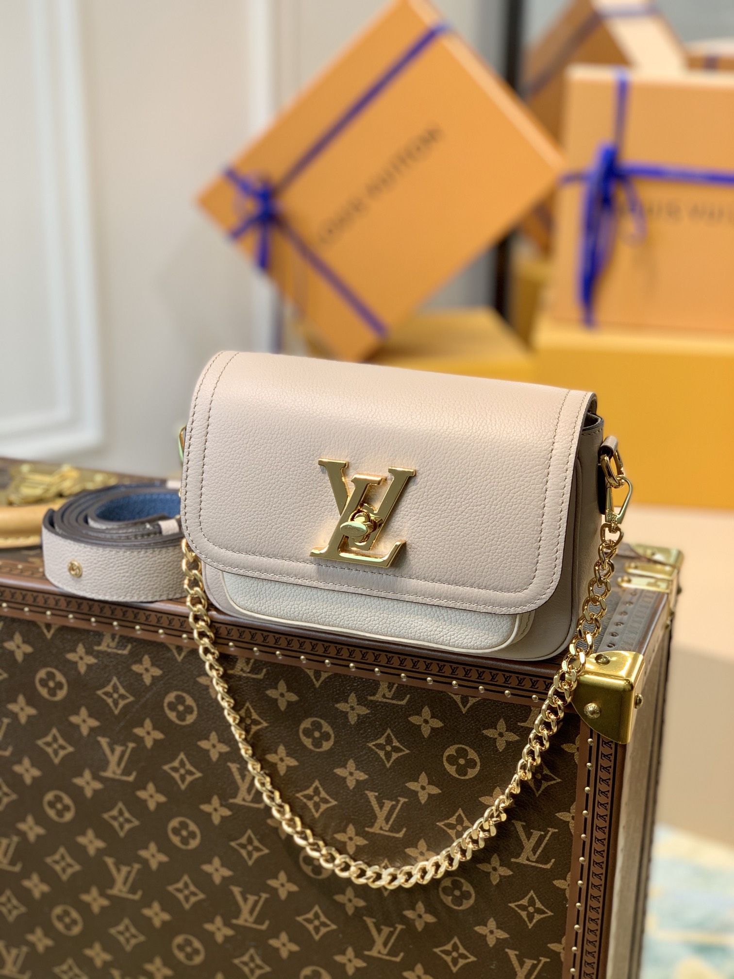 l**is V*t*n lockme tender handbags pm- m58554-19*13*8cm