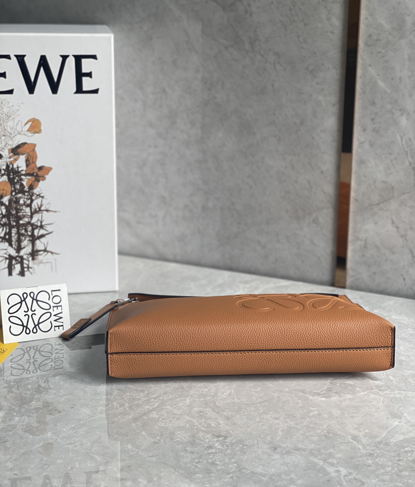 Loewe Pouch-29.5*20CM