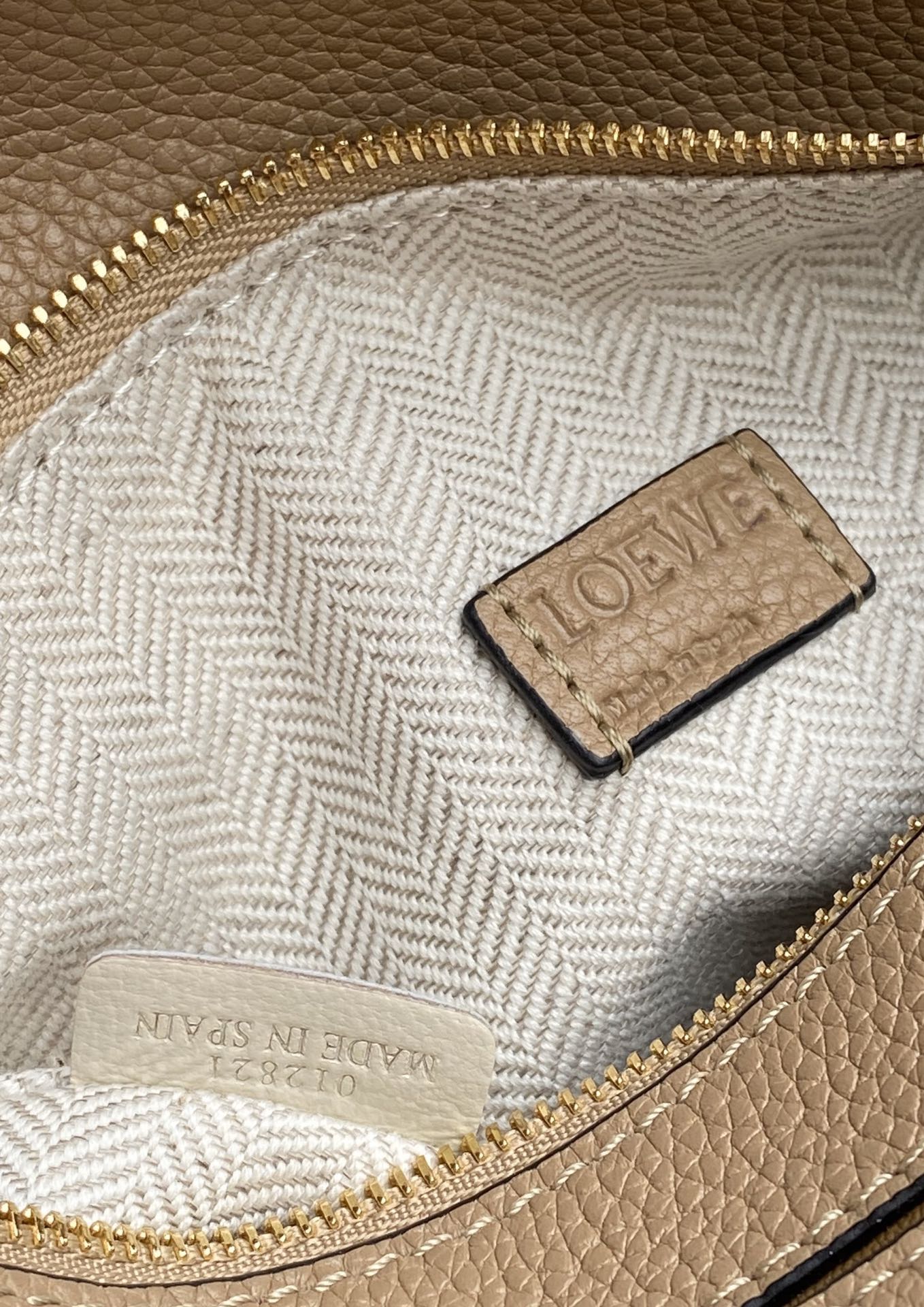 Loewe Puzzle Mini Bag-18*11*7.5CM