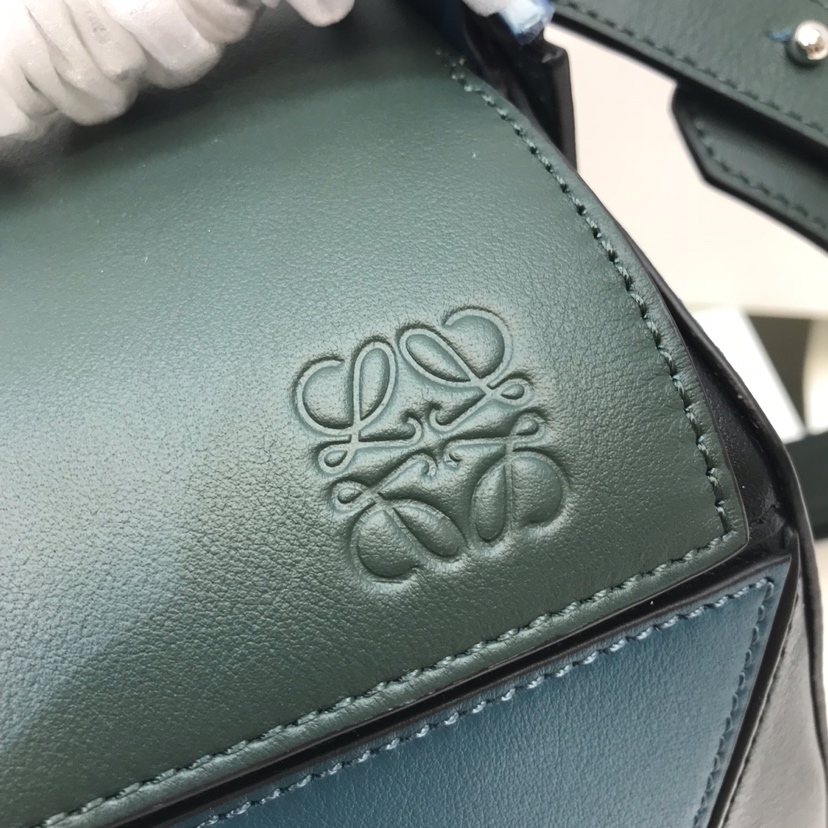 Loewe Puzzle Medium Bag-29*18*12CM