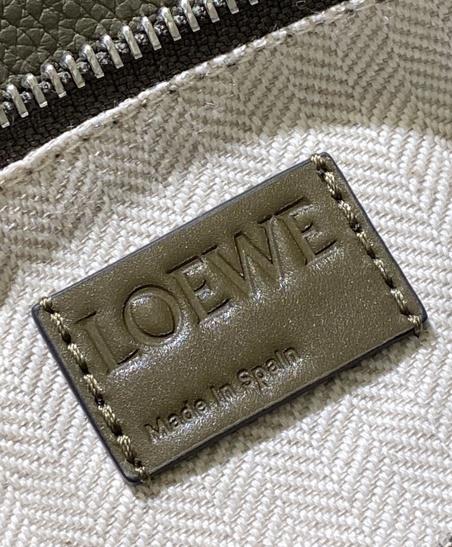 Loewe Puzzle Small Bag-24*10*14CM