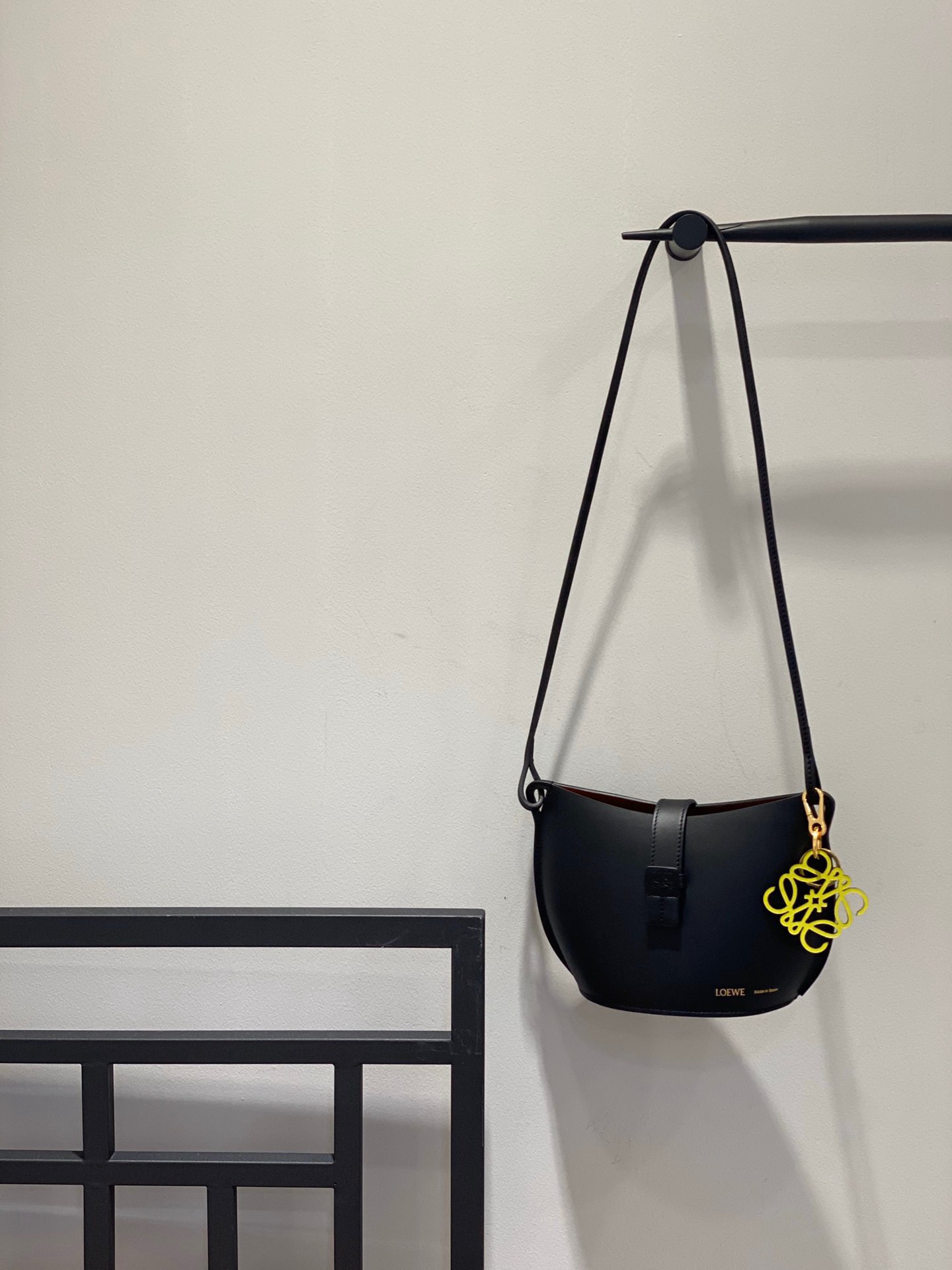 Loewe Moulded Bucket Bag-24*16*12CM