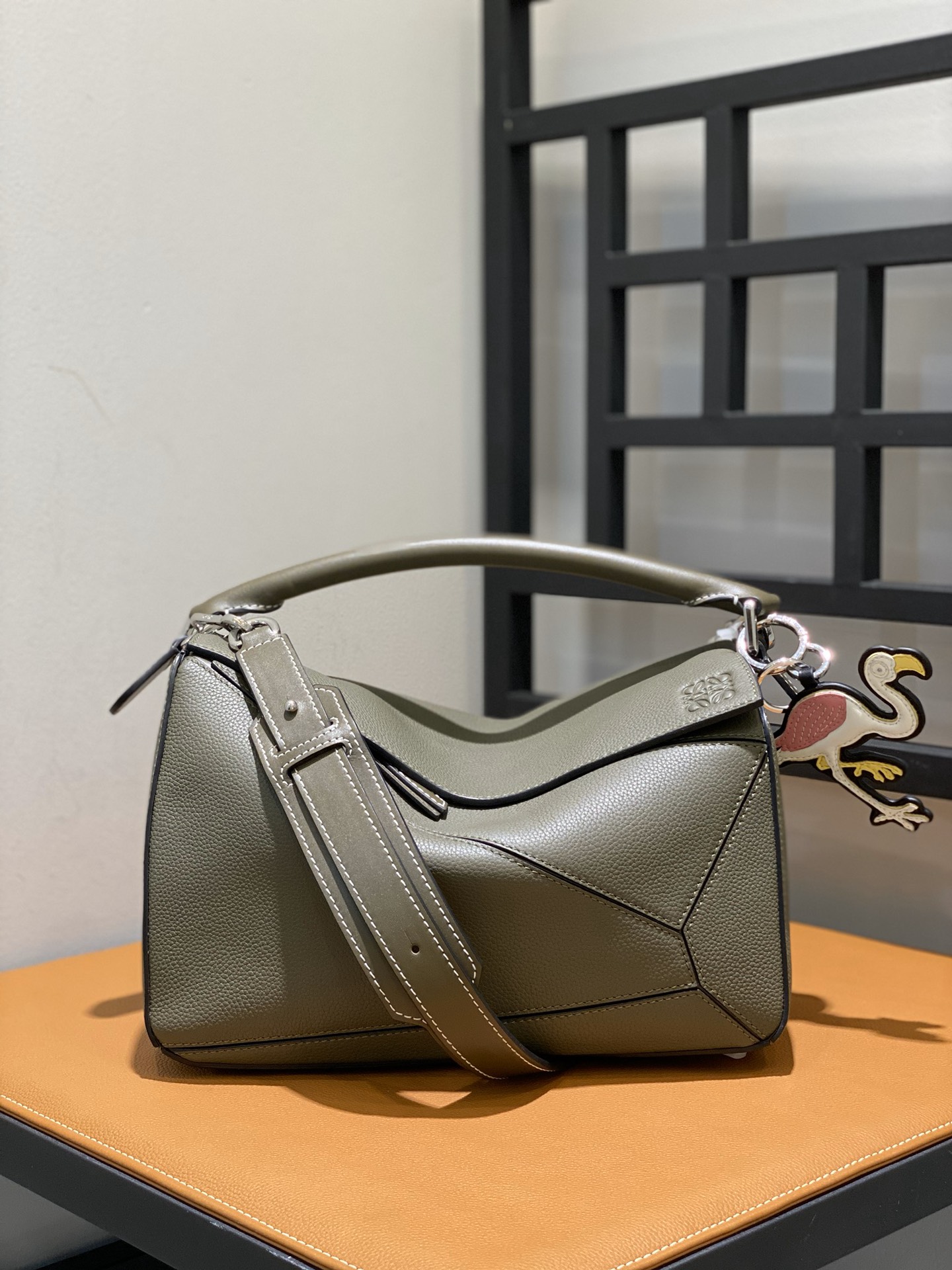 Loewe Puzzle Medium Bag-29*18*12CM