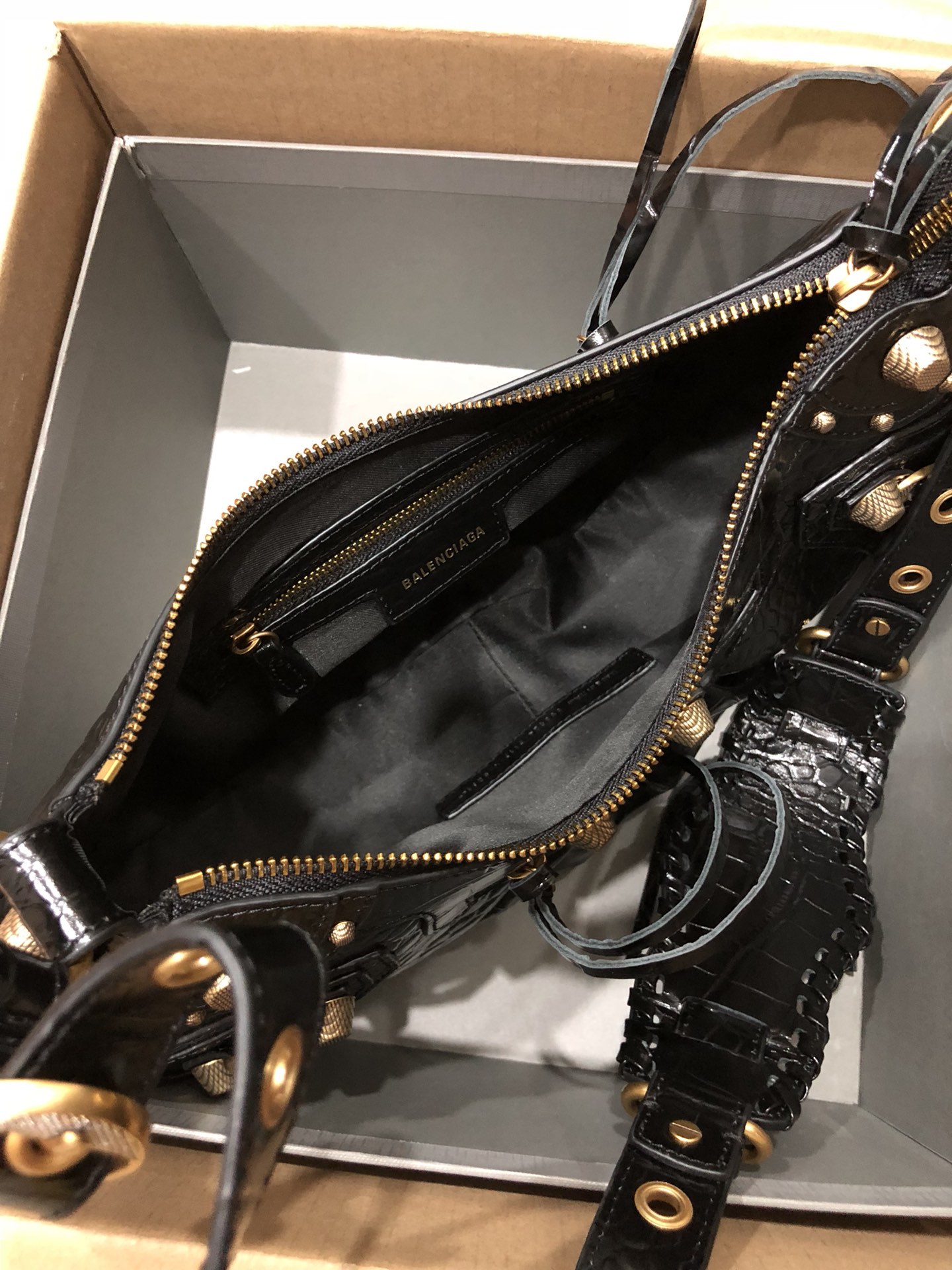 Balenciag Le Cagole Handbags-33*16*8CM