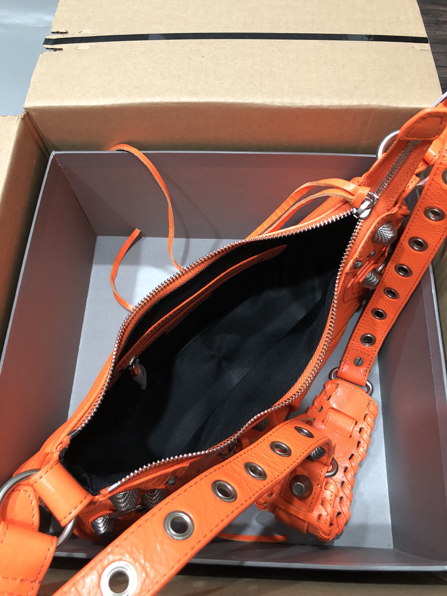 Balenciag Le Cagole Handbags-33*16*8CM