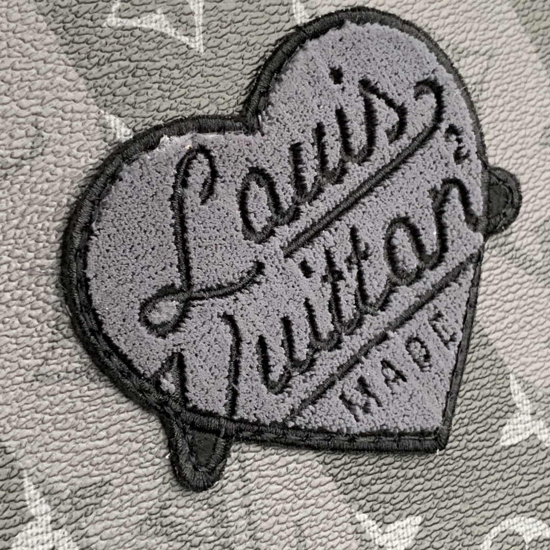 l**is V*t*n utilitary backpack m45962-30*42*14cm