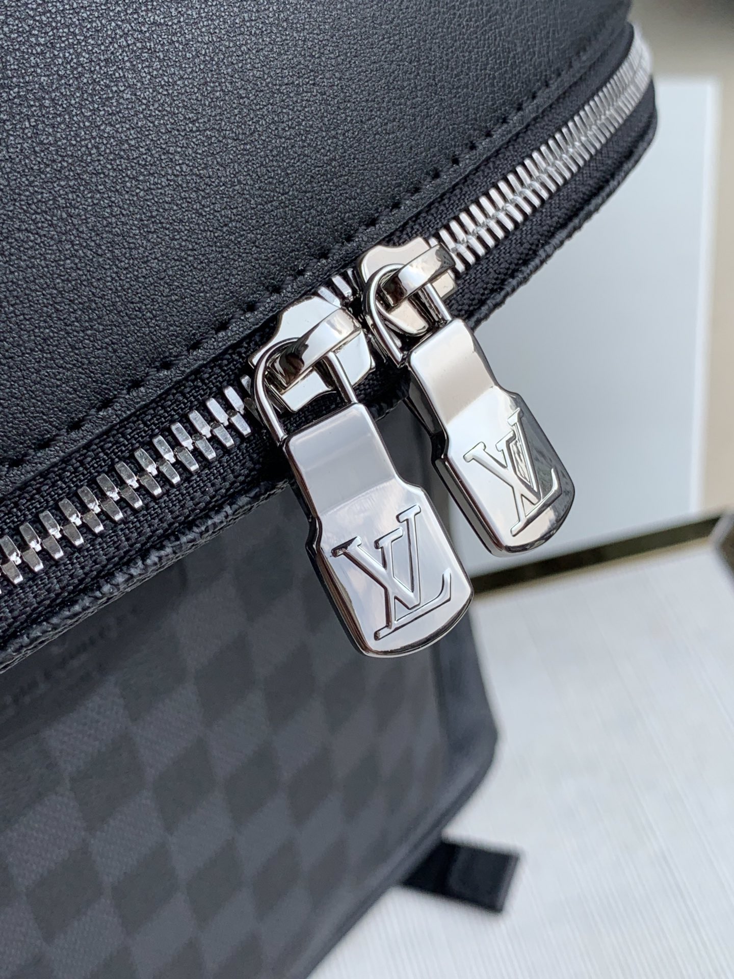 l**is V*t*n josh backpack-32*40*13cm