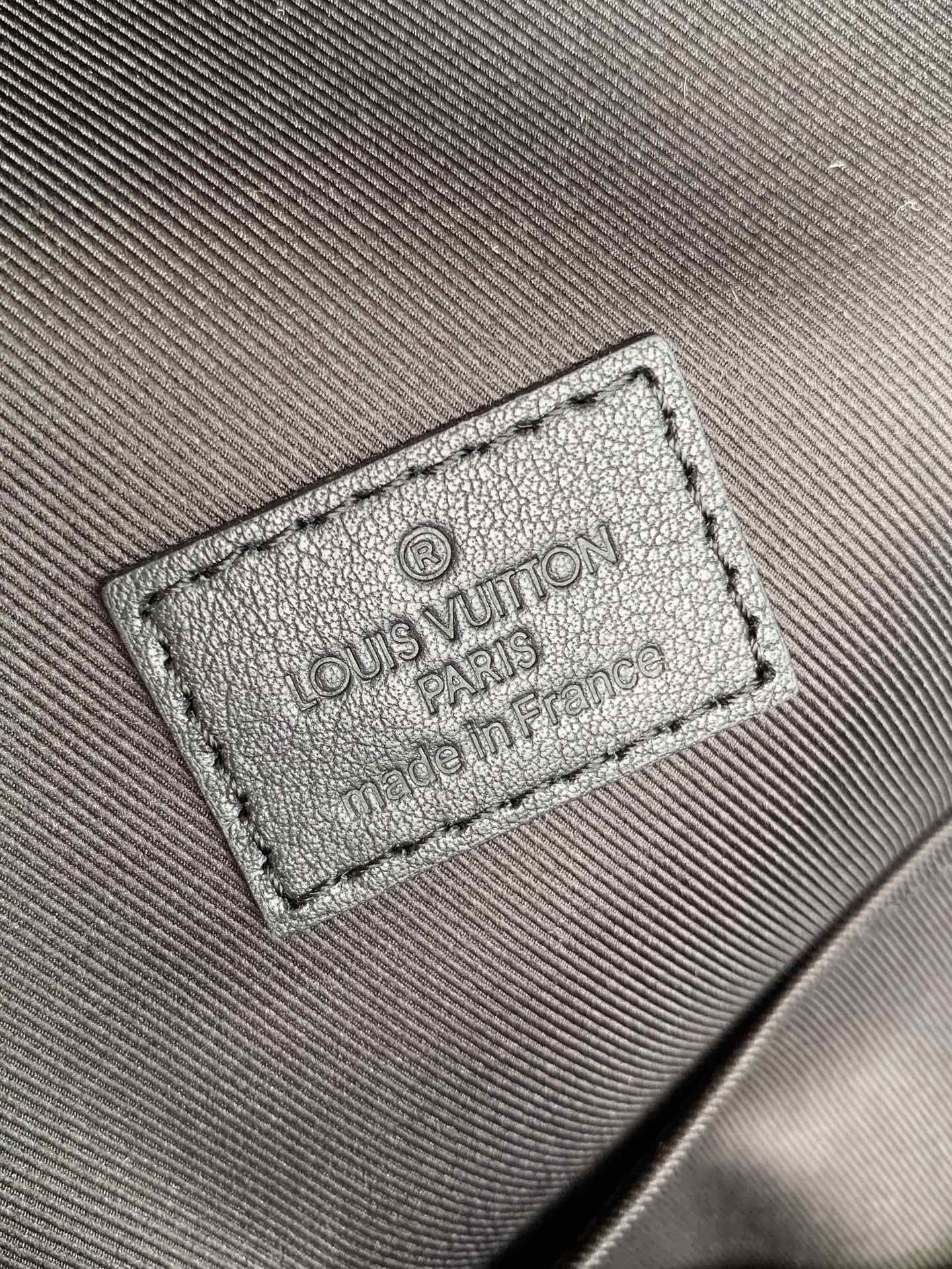 l**is V*t*n josh backpack-32*40*13cm