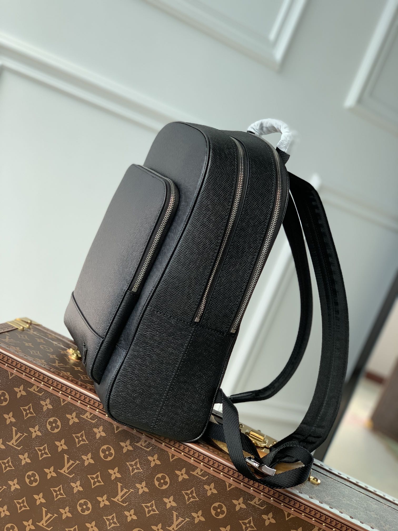 l**is V*t*n adrian m30857 backpack-31*39*14cm