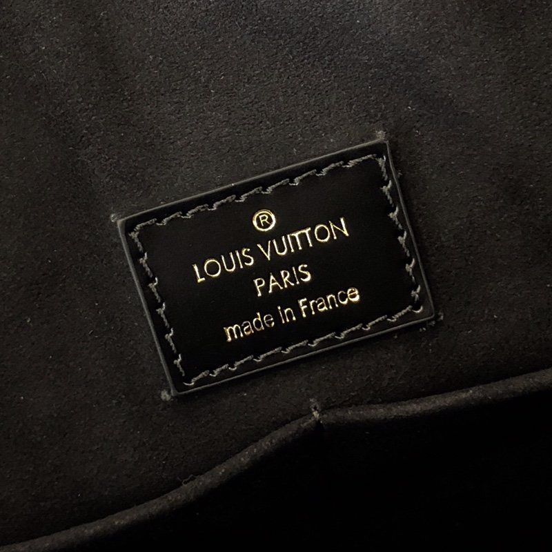 l**is V*t*n backpack m54573-16*19.4*10cm