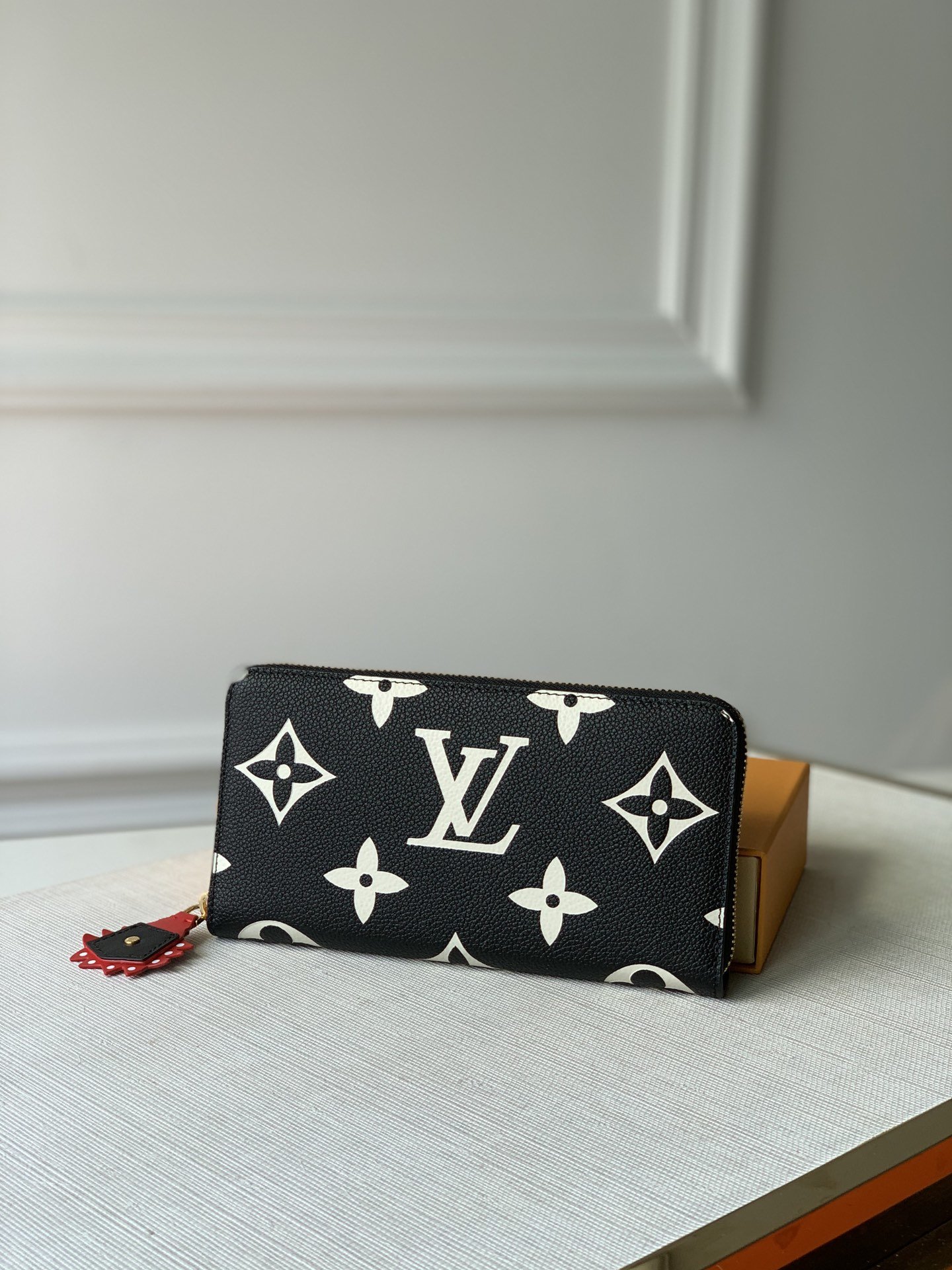 l**is V*t*n zippy wallet m69520-19*10cm
