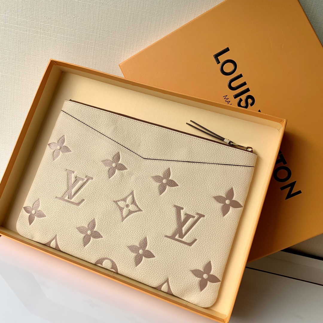 l**is V*t*n pouch-29.5*21*1 cm